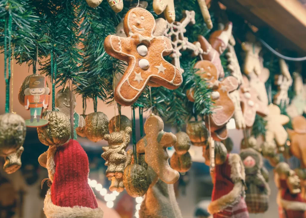 gingerbread christmas decor