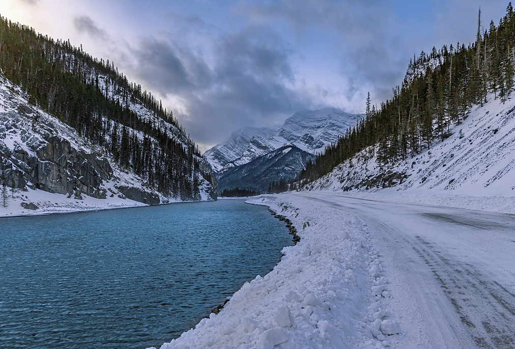 things to do in canmore in winter